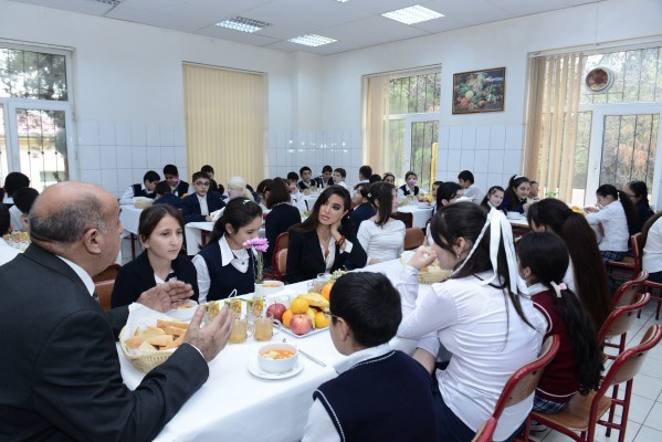 Heydar Aliyev Foundation Vice-President visits boarding school in Baku
