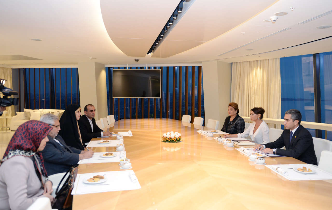 Azerbaijan`s first lady meets Iranian Vice-President for Women and Family Affairs (PHOTO)