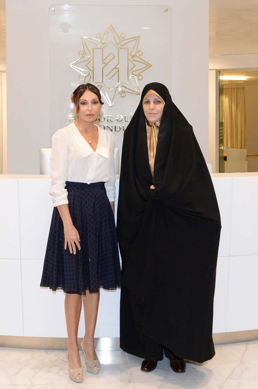 Azerbaijan`s first lady meets Iranian Vice-President for Women and Family Affairs (PHOTO)