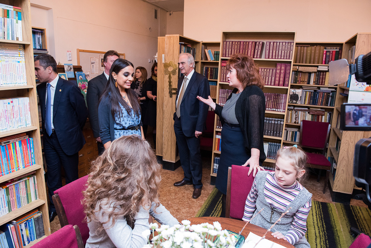 Vice-President of Heydar Aliyev Foundation visits orphanages in Saint Petersburg (PHOTO)