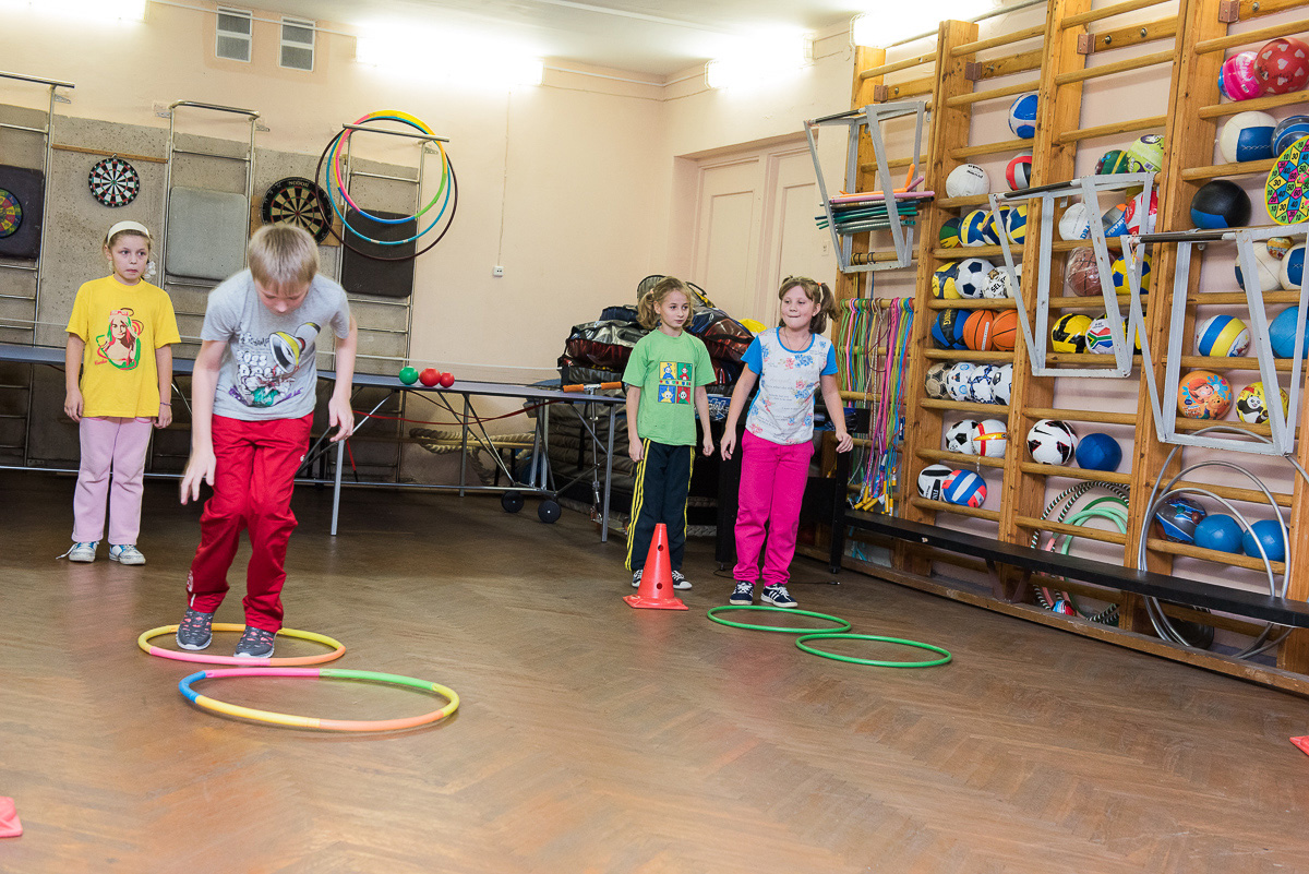 Vice-President of Heydar Aliyev Foundation visits orphanages in Saint Petersburg (PHOTO)