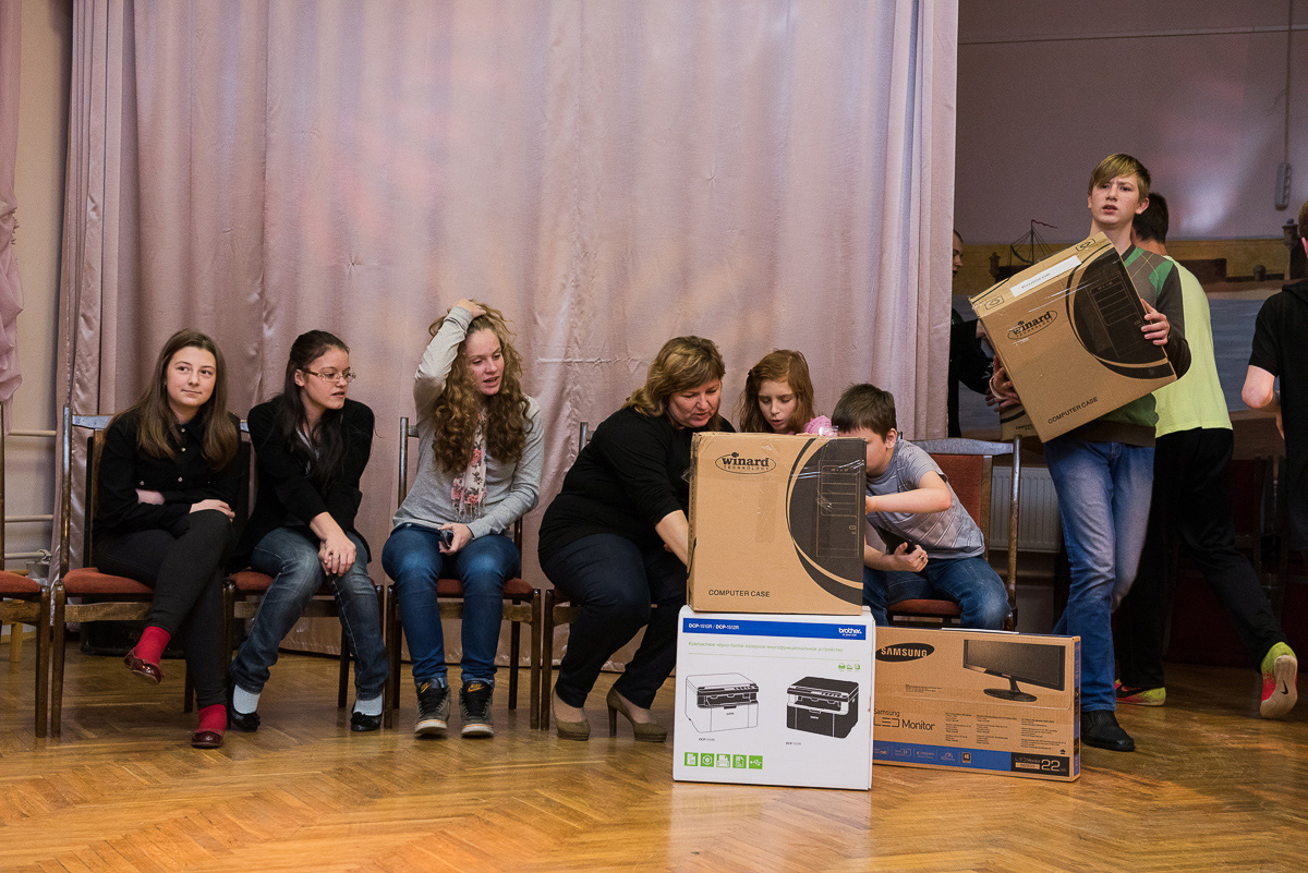 Vice-President of Heydar Aliyev Foundation visits orphanages in Saint Petersburg (PHOTO)