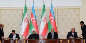 Azerbaijani, Iranian presidents hold one-on-one meeting (PHOTO)