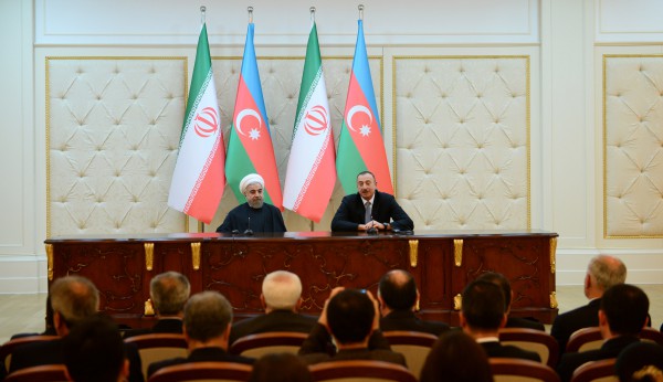 Azerbaijani, Iranian presidents hold one-on-one meeting (PHOTO)