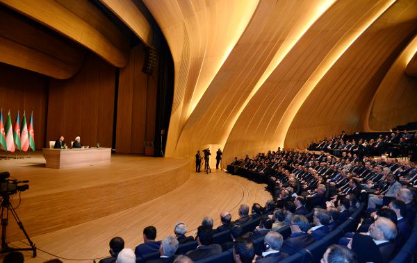 Azerbaijani, Iranian presidents attend business forum in Baku