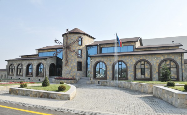 President Ilham Aliyev attended the opening of a bread factory in Shamkir (PHOTO)