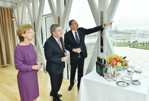Azerbaijani president awarded with International Olympic Committee’s medal