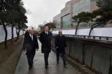 Azerbaijani president reviews construction at fountain and waterfall complex in Khatai