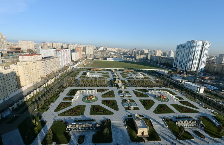 Azerbaijani president attends opening of Yasamal park (PHOTO)