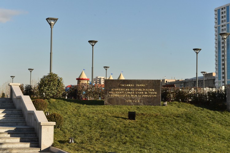 Azerbaijani president attends opening of Yasamal park (PHOTO)