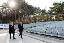 President Ilham Aliyev reviewed the ongoing reconstruction work in park in Sumgayit
