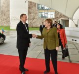Azerbaijani president, German chancellor hold meeting (PHOTO)