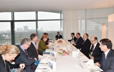 Azerbaijani president, German chancellor hold meeting (PHOTO)