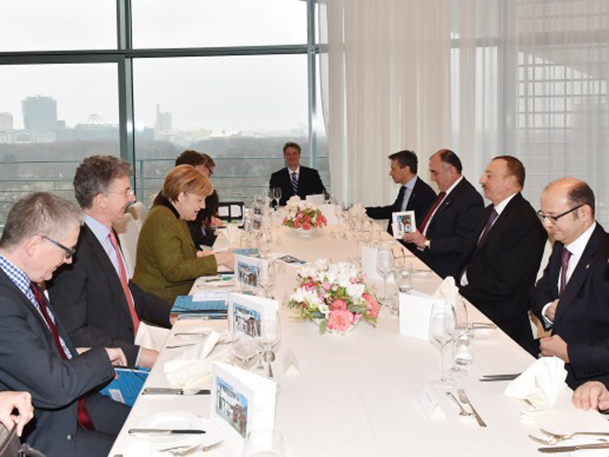 Azerbaijani president, German chancellor hold meeting (PHOTO)