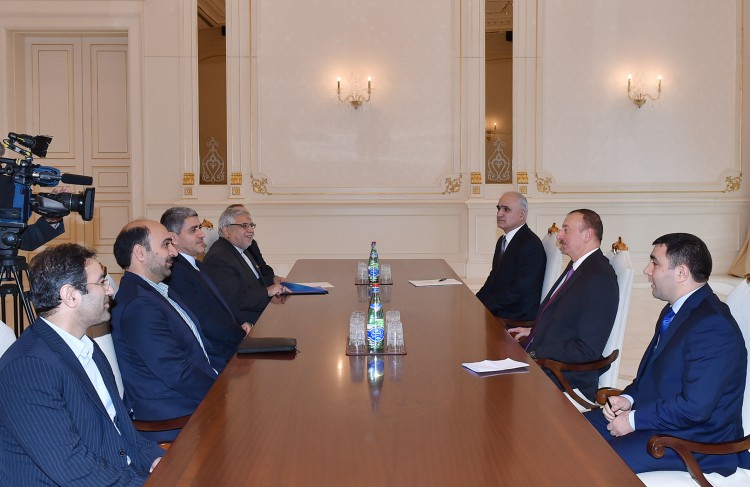 President Aliyev receives Iranian minister of economic affairs and finance