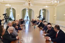 President Aliyev, his spouse met with group of prominent culture and art figures