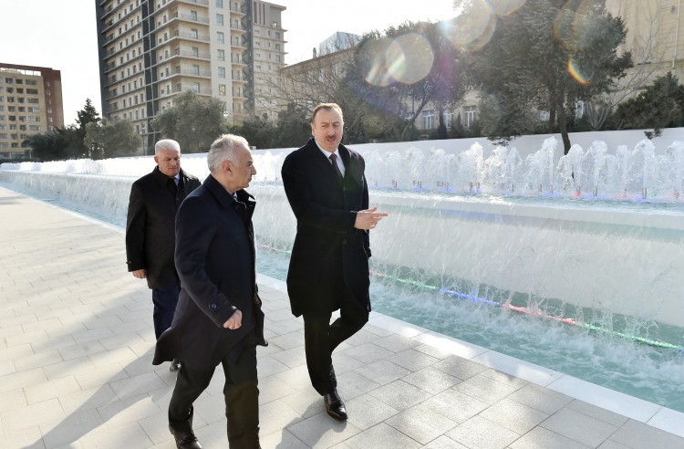 President Aliyev reviews newly-built fountain and waterfall complex in Baku