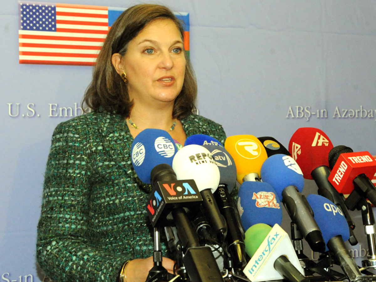 US Assistant Secretary Nuland meets with civil society members in Baku