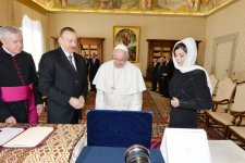 President Ilham Aliyev and his spouse met Pope Francis (PHOTO)