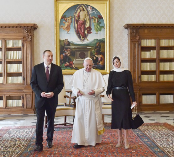 President Ilham Aliyev and his spouse met Pope Francis (PHOTO)
