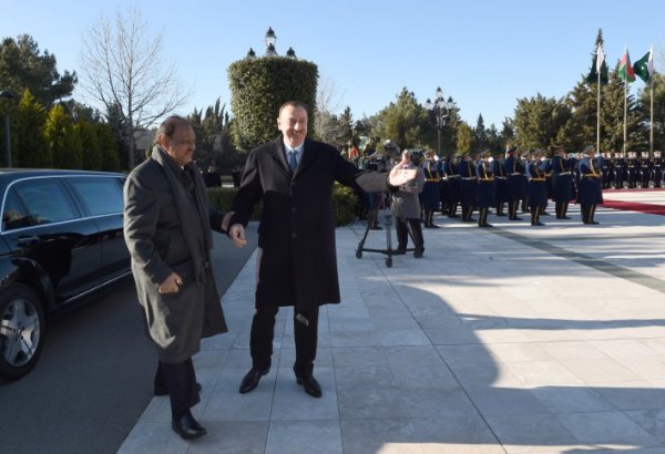 Official welcoming ceremony held in Baku for Pakistan’s president (PHOTO)