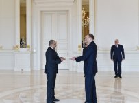 Azerbaijani president receives credentials from ambassadors of several countries (PHOTO)