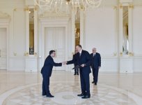 Azerbaijani president receives credentials from ambassadors of several countries (PHOTO)