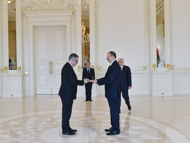 Azerbaijani president receives credentials from ambassadors of several countries (PHOTO)