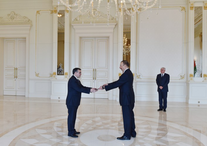 Azerbaijani president receives credentials from ambassadors of several countries (PHOTO)