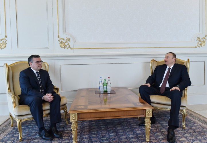 Azerbaijani president receives credentials from ambassadors of several countries (PHOTO)
