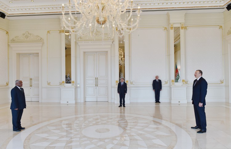 Azerbaijani president receives credentials from ambassadors of several countries (PHOTO)