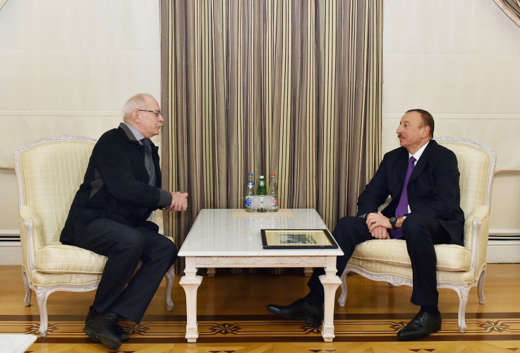 Azerbaijani president receives Russian film director