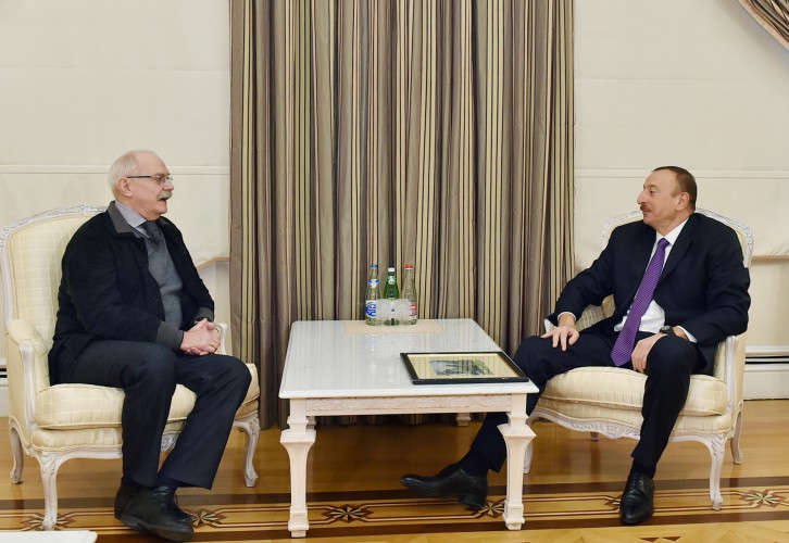 Azerbaijani president receives Russian film director