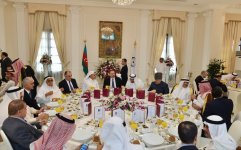 Azerbaijani president meets with OIC Secretary General (PHOTO)