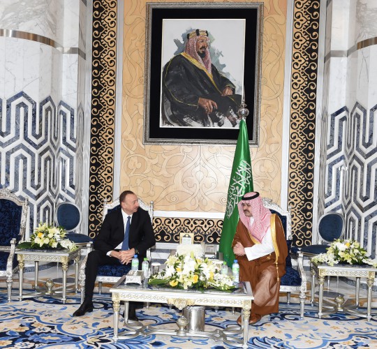 President Ilham Aliyev, his spouse arrive in Jeddah (PHOTO)