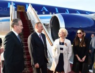 President Ilham Aliyev and his spouse arrive in Russia on working visit