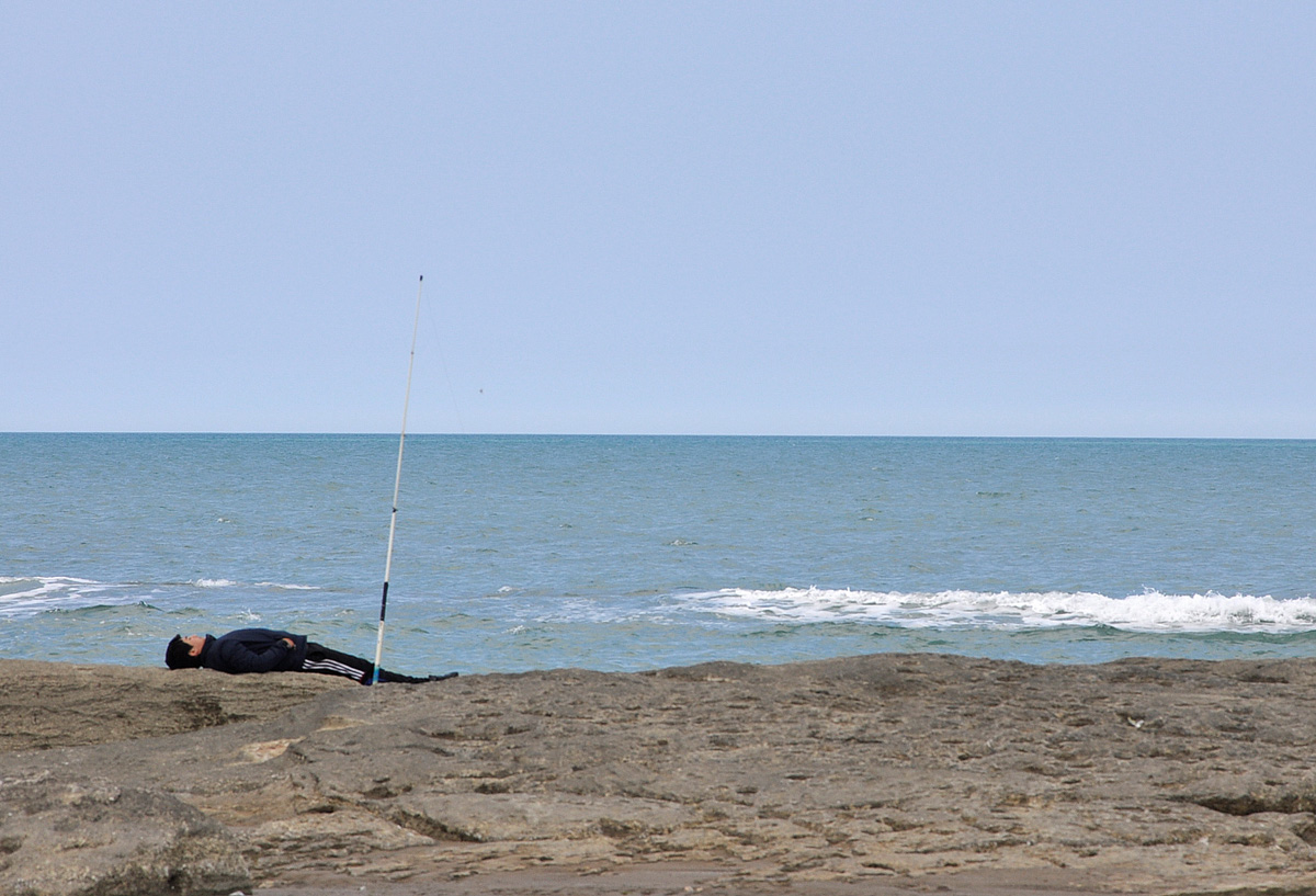 BAKU 2015: Sun, sea, beaches, waves and sunset (PHOTO)