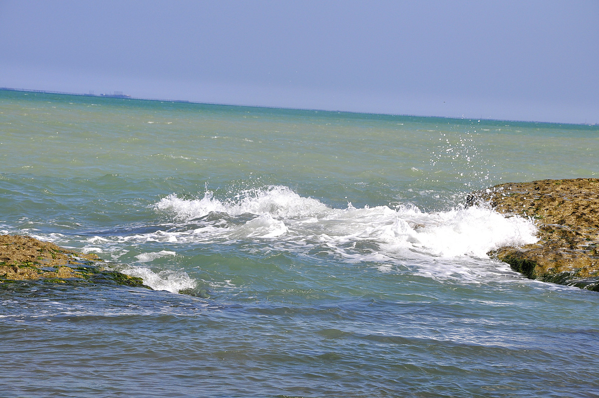 BAKU 2015: Sun, sea, beaches, waves and sunset (PHOTO)