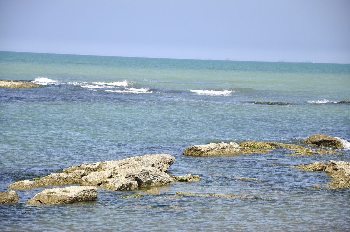 BAKU 2015: Sun, sea, beaches, waves and sunset (PHOTO)