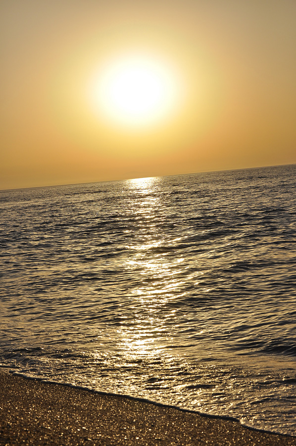 BAKU 2015: Sun, sea, beaches, waves and sunset (PHOTO)