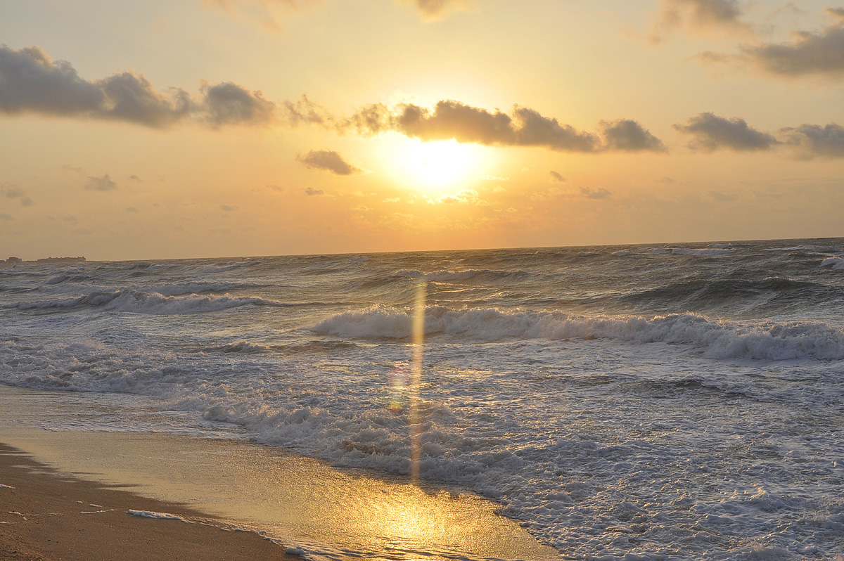 BAKU 2015: Sun, sea, beaches, waves and sunset (PHOTO)