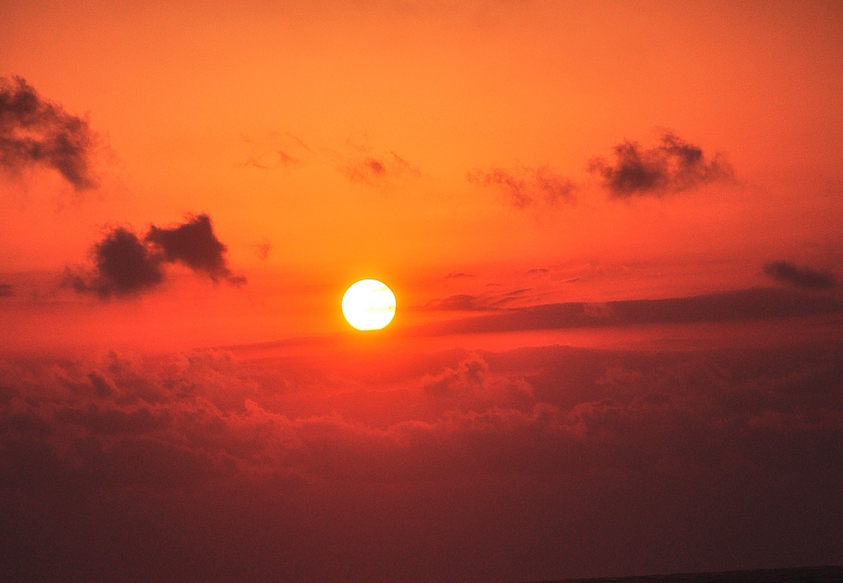BAKU 2015: Sun, sea, beaches, waves and sunset (PHOTO)
