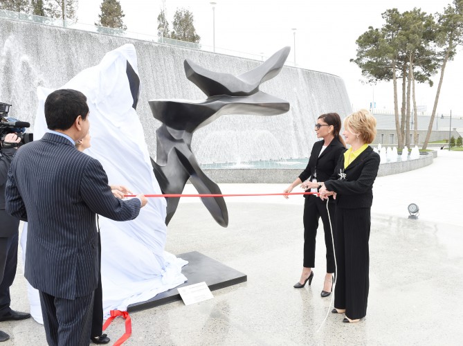 Azerbaijan`s first lady Mehriban Aliyeva attends opening ceremony of Tree of Peace (PHOTO)