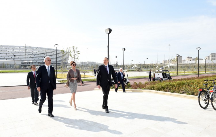Azerbaijani president and his spouse attend opening of Boyukshor boulevard and park (PHOTO)