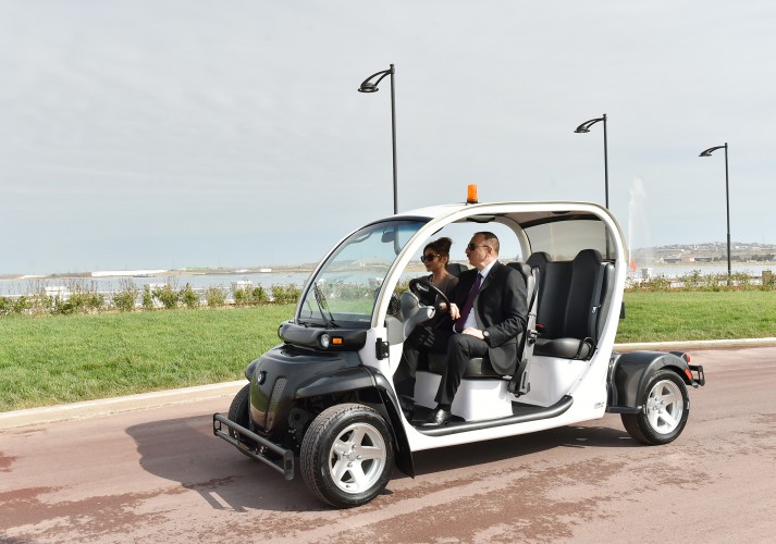 Azerbaijani president and his spouse attend opening of Boyukshor boulevard and park (PHOTO)