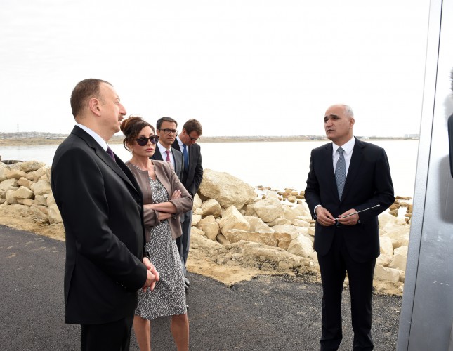 Azerbaijani president and his spouse attend opening of Boyukshor boulevard and park (PHOTO)