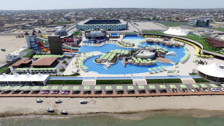 Ilham Aliyev, his spouse attend opening of  recreation and entertainment center (PHOTO)