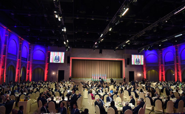 Ilham Aliyev, his spouse attend official reception on occasion of Republic Day (PHOTO)
