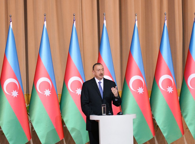 Ilham Aliyev, his spouse attend official reception on occasion of Republic Day (PHOTO)