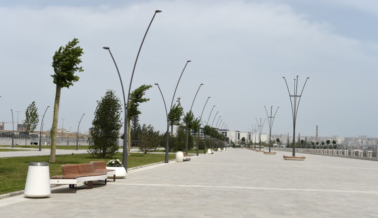 Azerbaijani president and his spouse attend opening of Baku White City boulevard